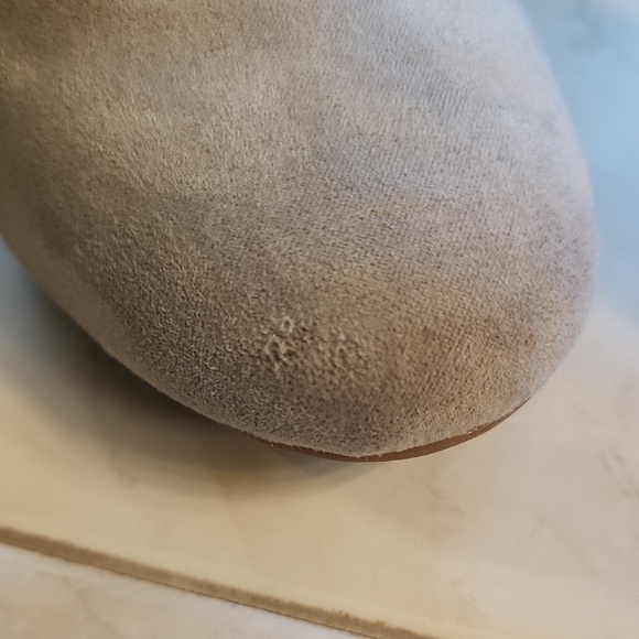 Kelly & Katie Taupe Heels - Picture 10 of 10